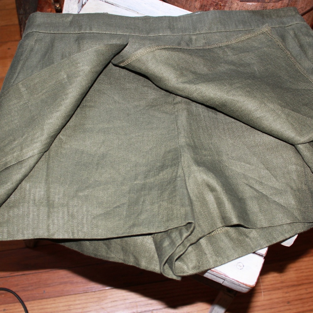 J. Crew Linen Olive Green Skort - Picture 3 of 6